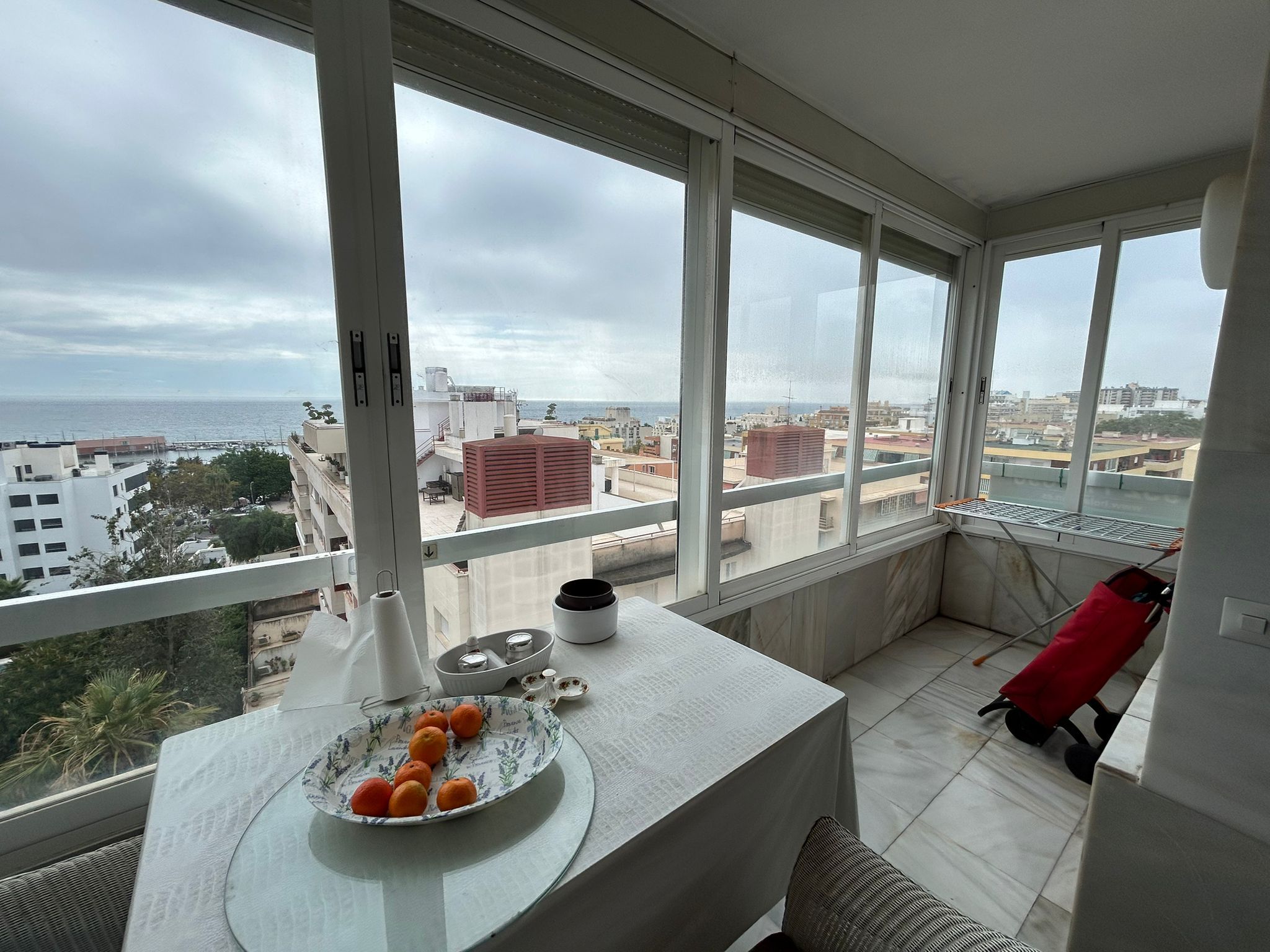 Habitación de Ático en venta en Marbella con Amueblado, Balcón y Piscina comunitaria