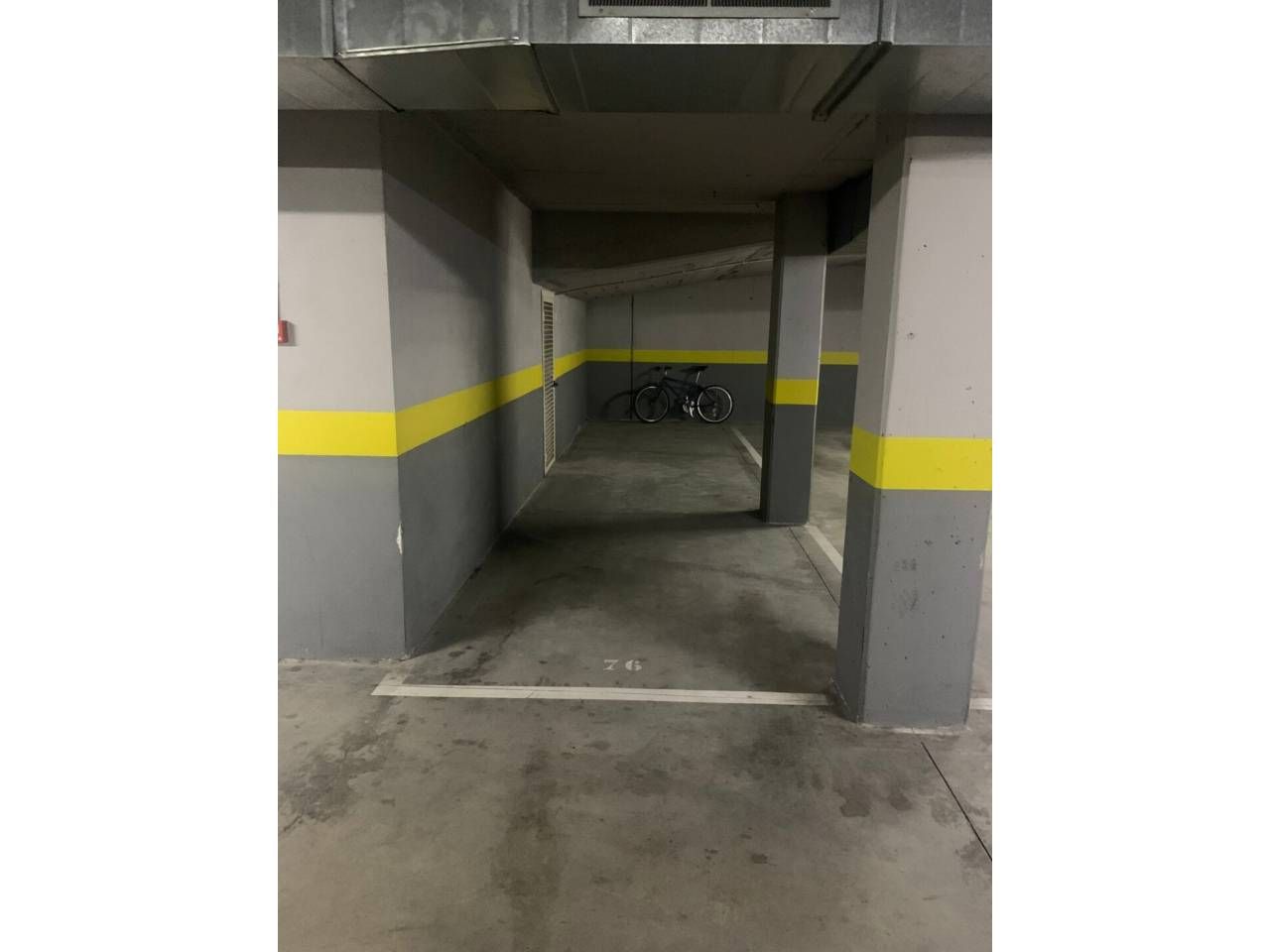 Parking of Garage for sale in Vic