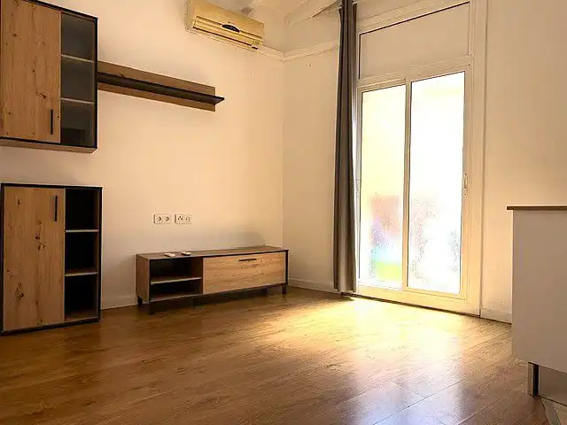 Sala d'estar de Pis en venda en Sant Boi de Llobregat amb Aire condicionat, Calefacció i Parquet