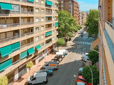 Appartement avec balcon à vendre à CIUTAT DE LAVAL