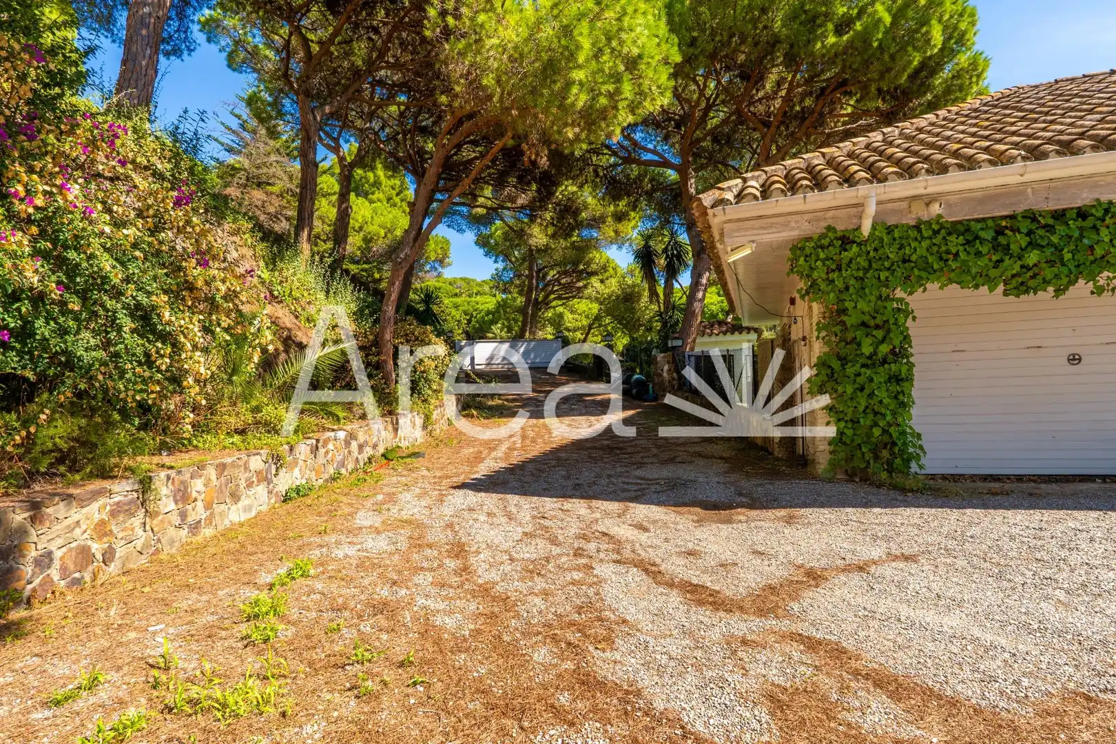 Exterior view of Houses for sale in Rocaferrera