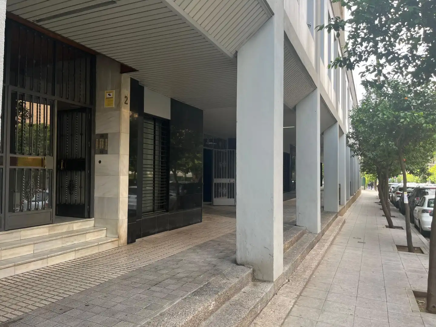 Vista exterior de Oficina en venda en Sevilla amb Aire condicionat, Calefacció i Moblat