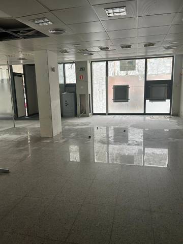 Local comercial en Alquiler en Passeig Maragall