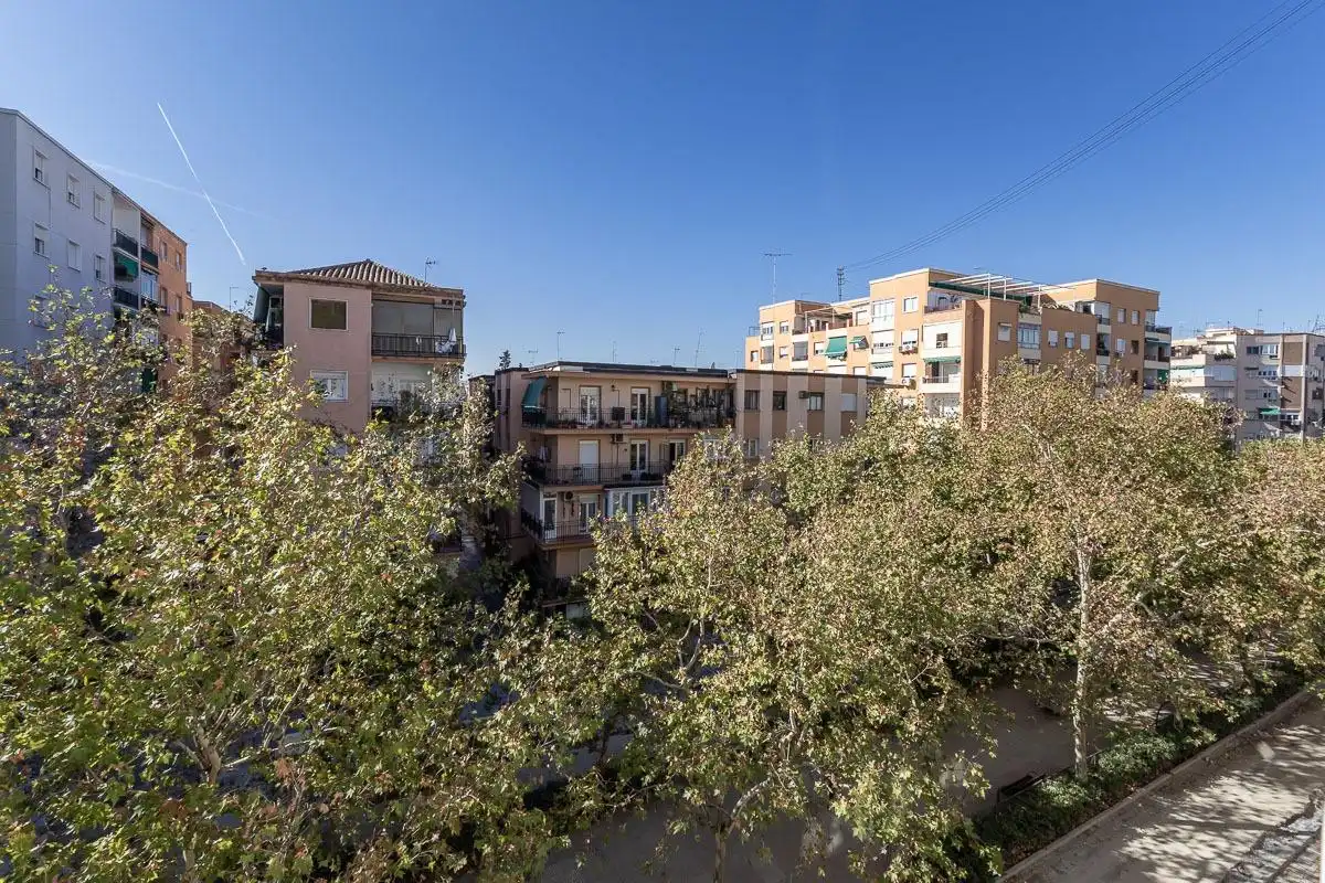 Vista exterior de Piso en venta en Zaidín