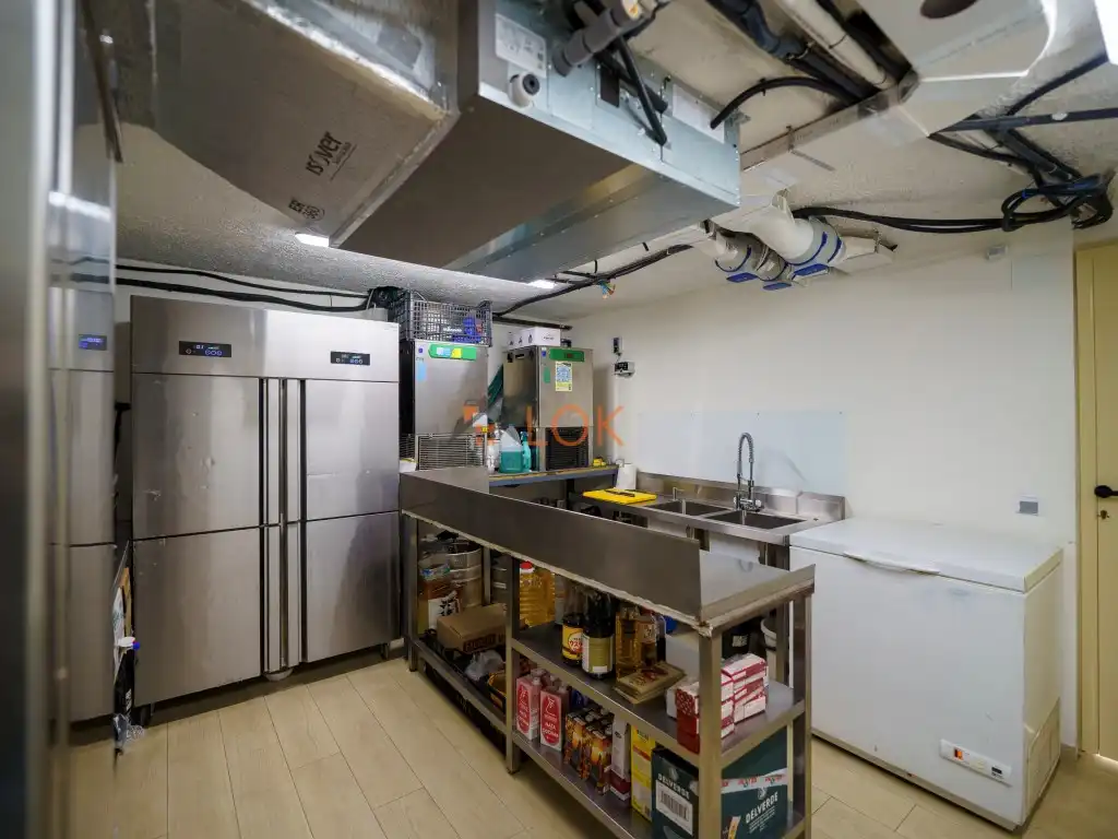 Kitchen of Commercial properties for sale in Torremolinos