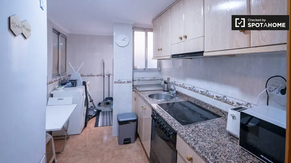 Room in El Cabanyal - El Canyamelar