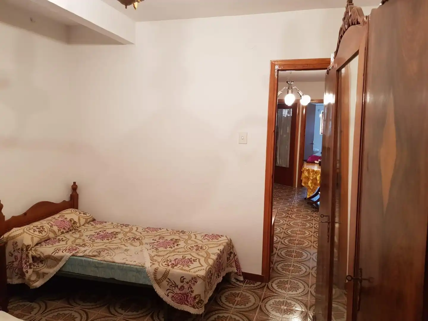 Dormitori de Casa o xalet en venda en Pétrola amb Terrassa