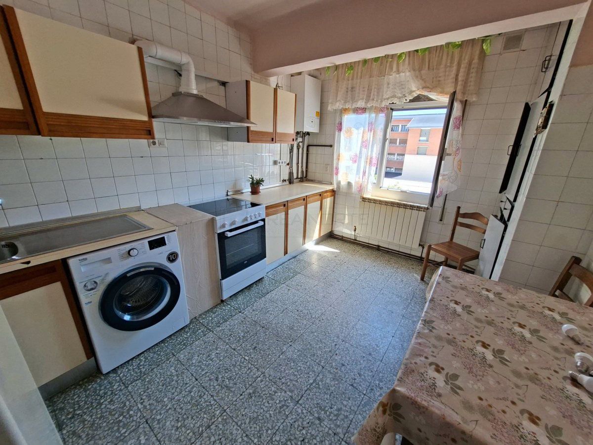 Cuina de Pis en venda en Vitoria - Gasteiz amb Calefacció, Parquet i Terrassa