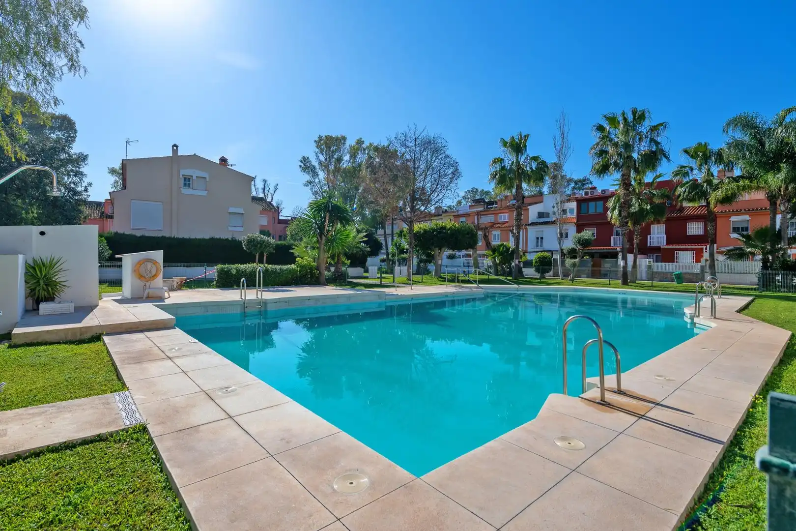 Swimming pool of Detached homes for sale in Málaga  with Air Conditioner, Terrace and Community pool