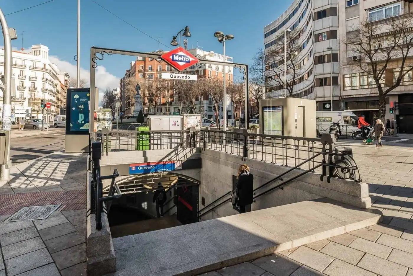 Außenansicht von Wohnungen zur Miete in Madrid mit Klimaanlage, Heizung und Möbliert