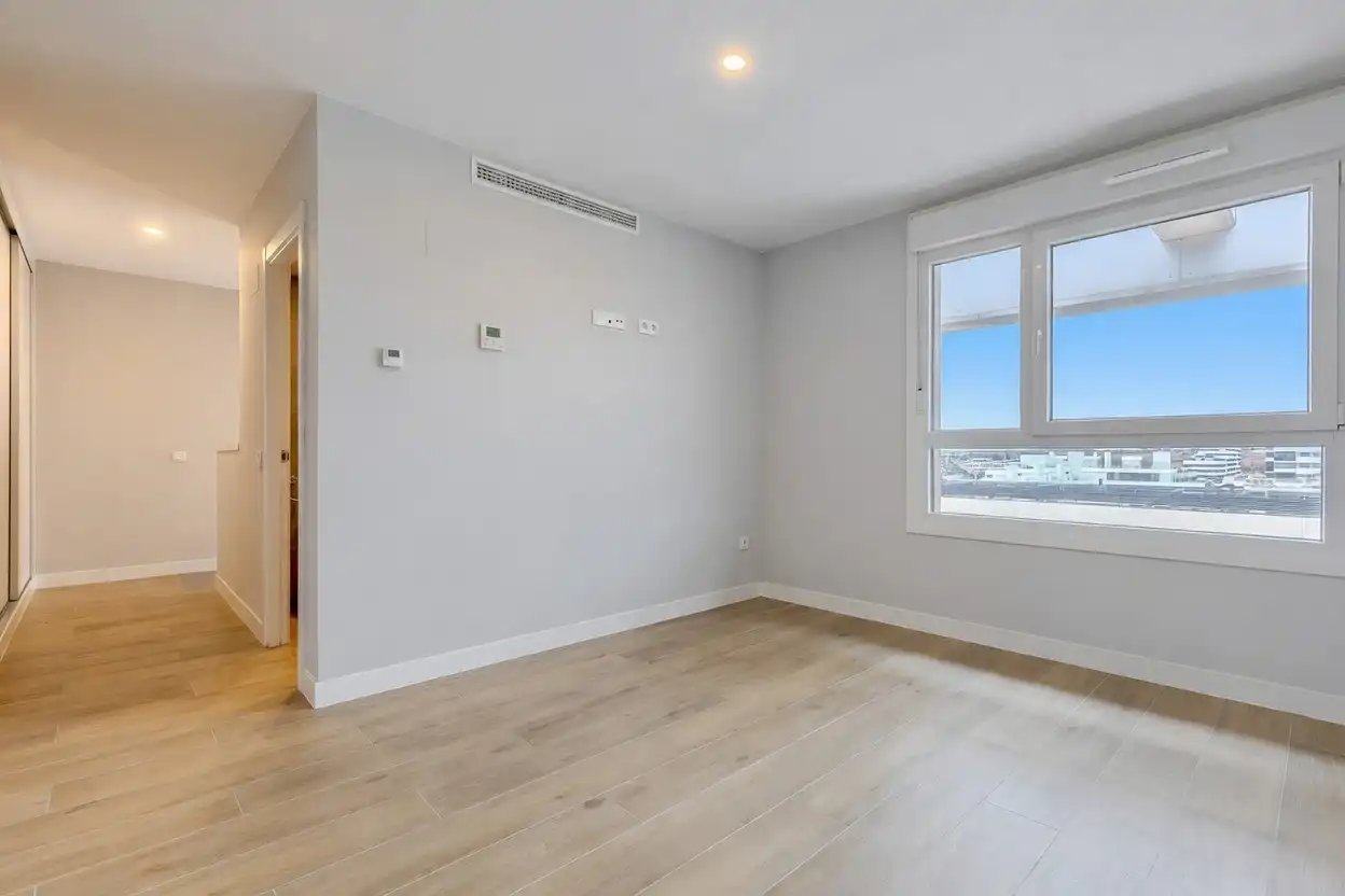 Habitación de Dúplex en venta en Madrid con Aire acondicionado, Calefacción y Terraza