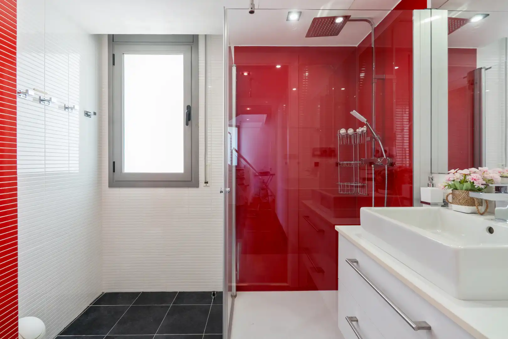 Baño de Casa adosada en venta en Torredembarra con Aire acondicionado, Calefacción y Parquet