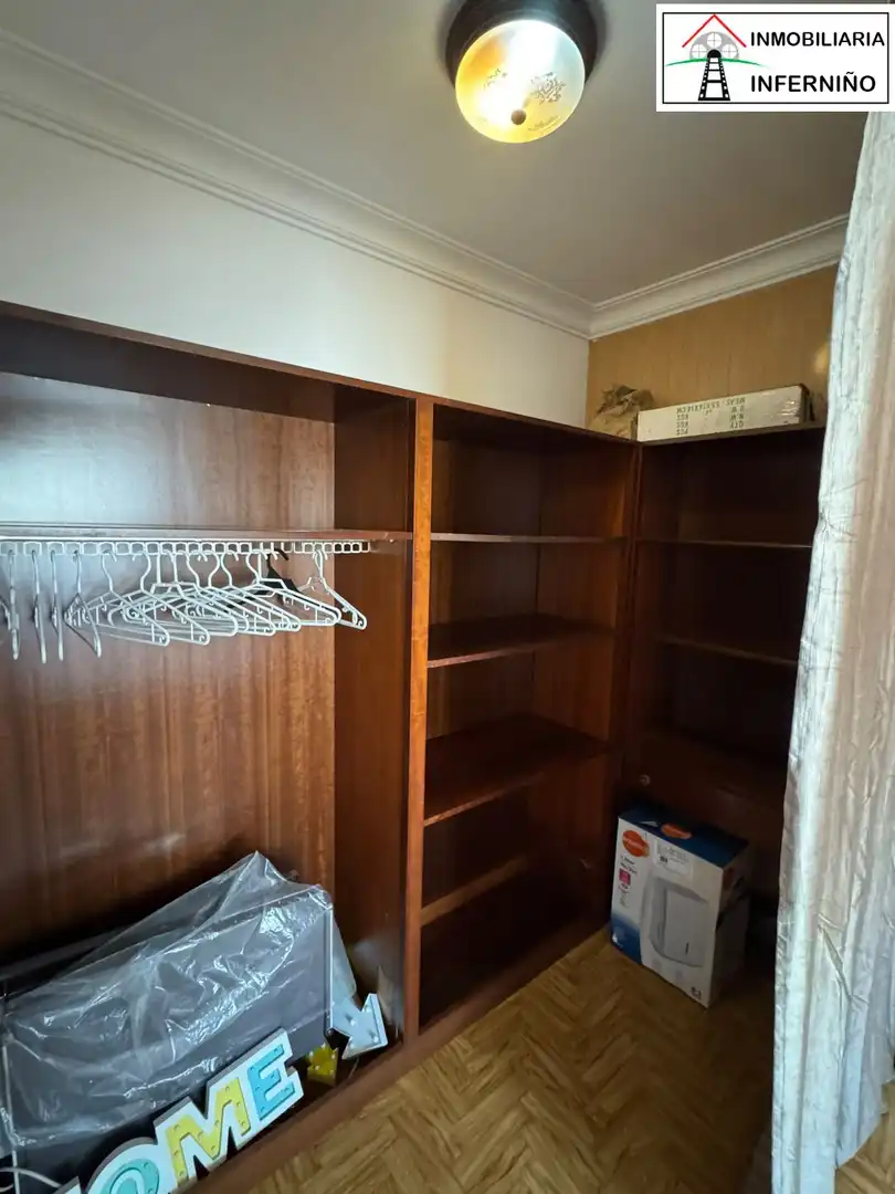 Schlafzimmer von Wohnung zum Verkauf in Ferrol mit Abstellraum und Balkon