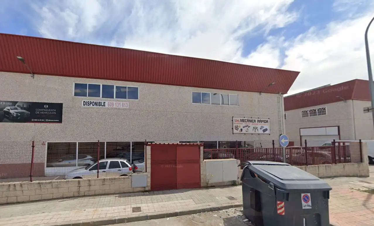 Vista exterior de Nave industrial en venta en Ciempozuelos