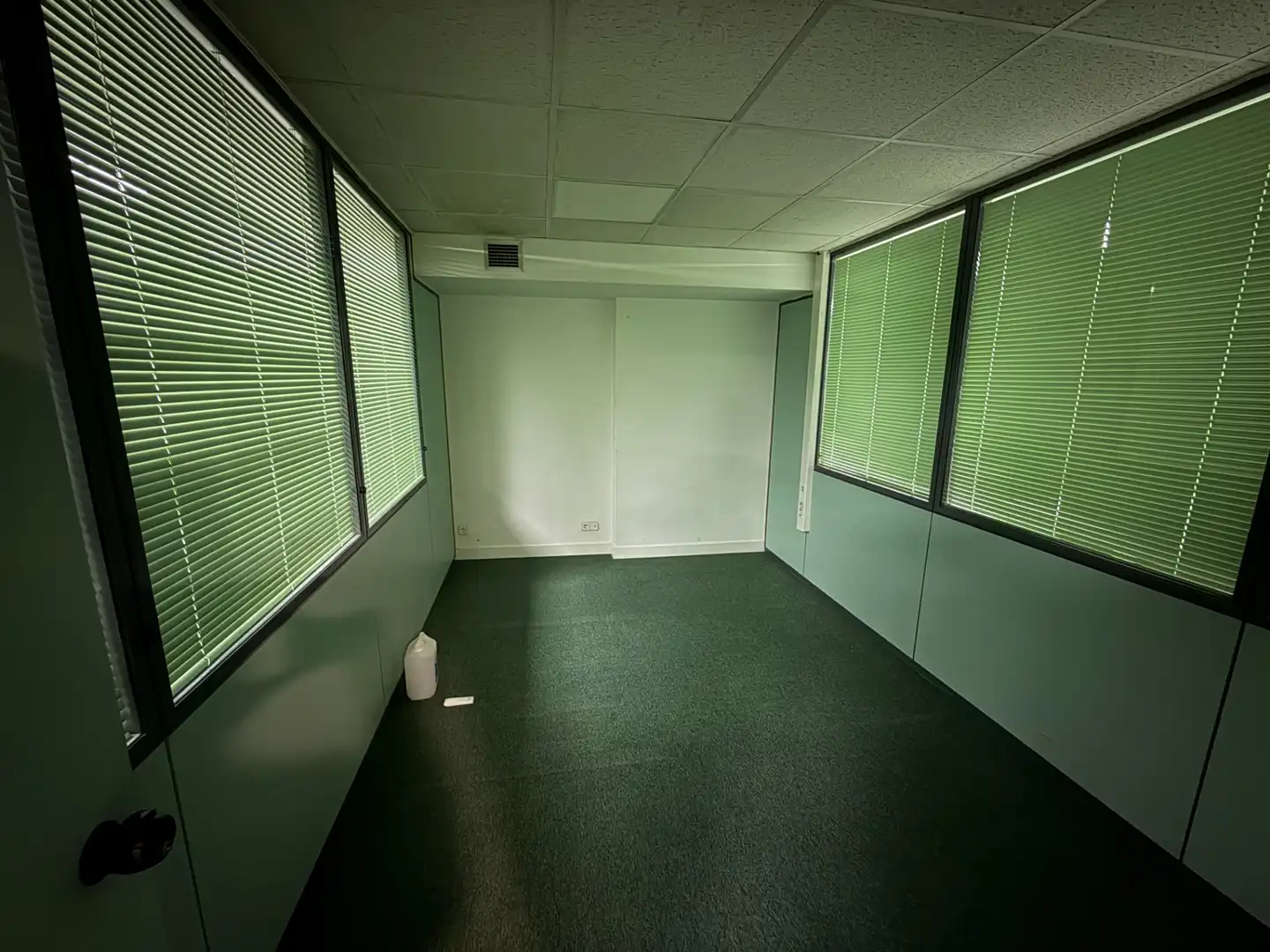 Office for rent in Madrid  with Air Conditioner, Heating and Storage room