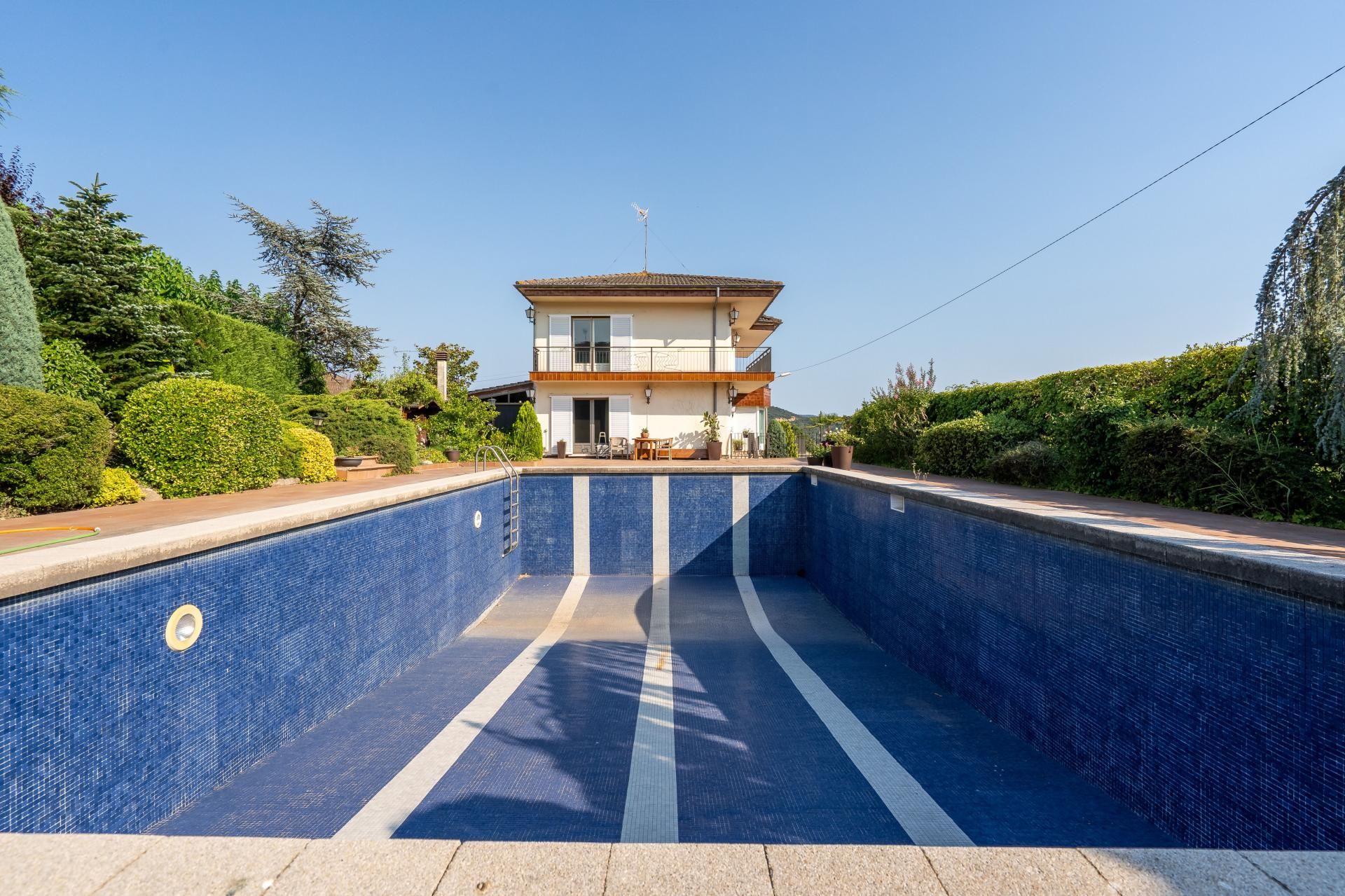 Piscina de Casa o xalet en venda en Sant Celoni amb Calefacció, Terrassa i Forn
