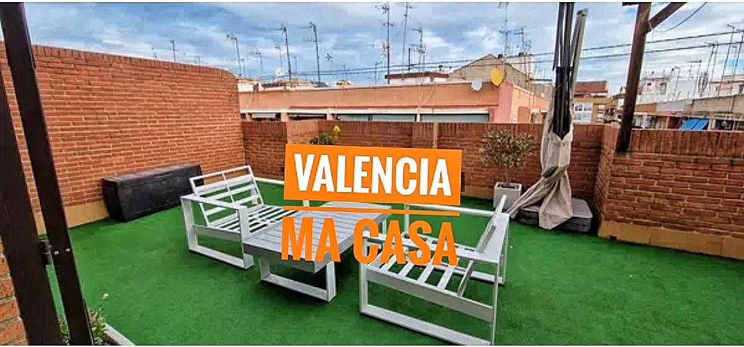 Garden of Attic to rent in  Valencia Capital  with Air Conditioner, Heating and Terrace