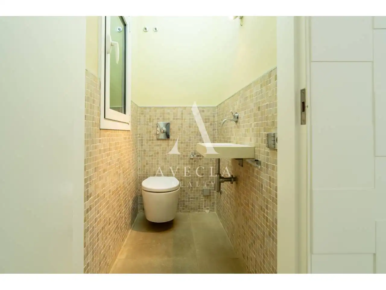 Badezimmer von Haus oder Chalet zum Verkauf in Cerdanyola del Vallès mit Klimaanlage, Heizung und Privatgarten