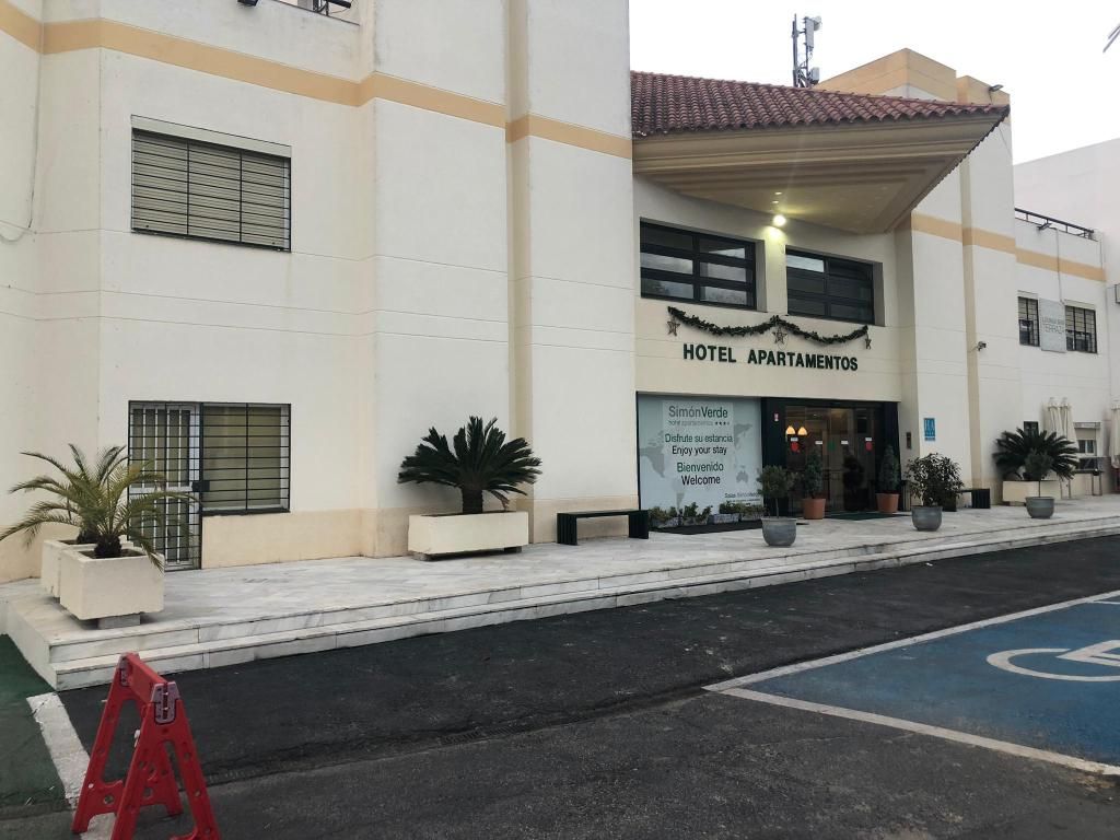 Exterior view of Flat for sale in  Sevilla Capital  with Swimming Pool