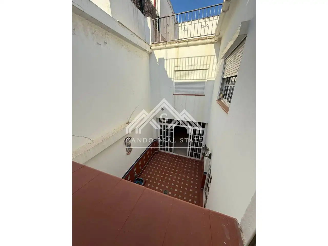 Vista exterior de Casa adosada en venta en Dos Hermanas con Jardín privado y Terraza