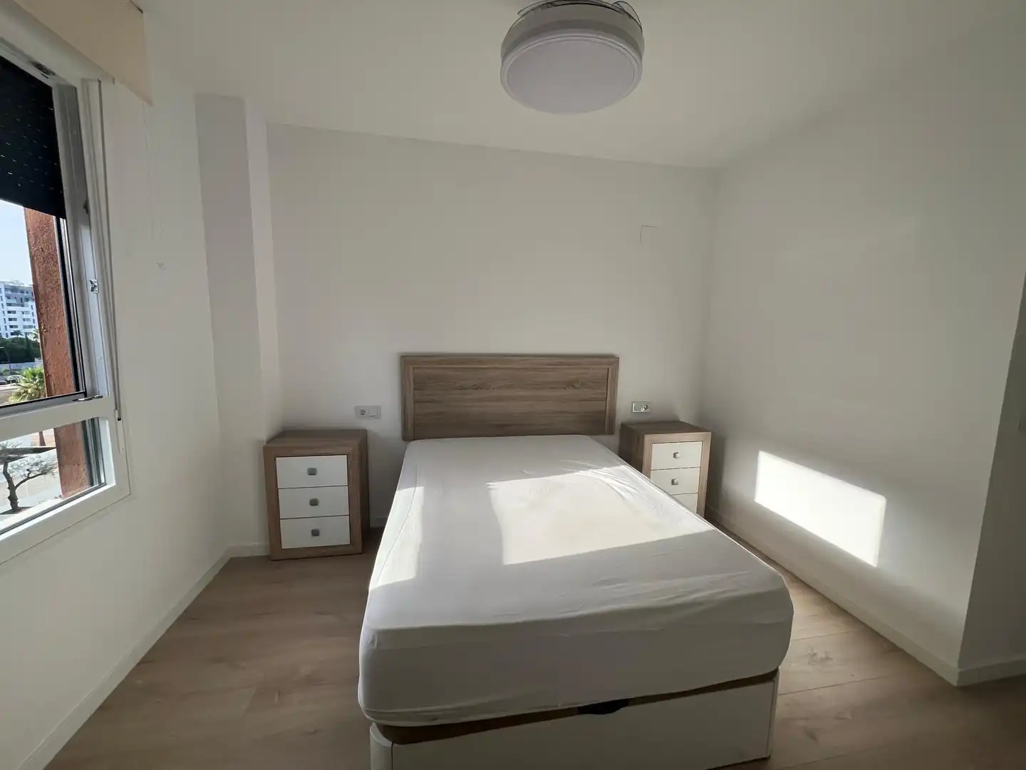 Bedroom of Flat for rent in Dos Hermanas  with Air Conditioner, Heating and Private garden