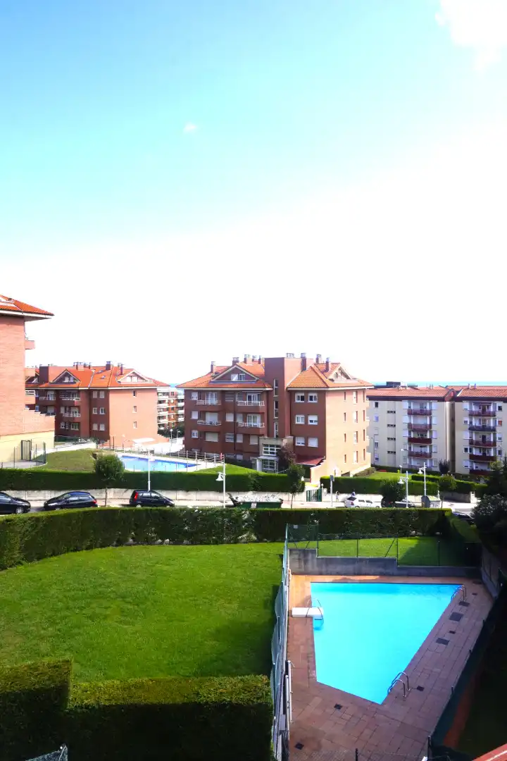 Exterior view of Attic for sale in Castro-Urdiales  with Heating, Private garden and Parquet flooring