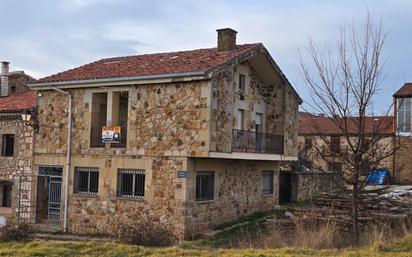 Vista exterior de Finca rústica en venda en El Royo   amb Calefacció, Jardí privat i Terrassa