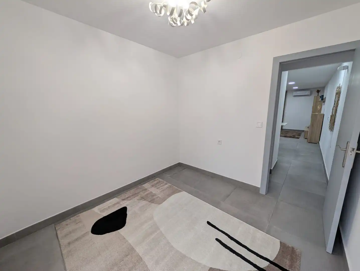 Attic for rent in Badalona  with Air Conditioner, Parquet flooring and Terrace