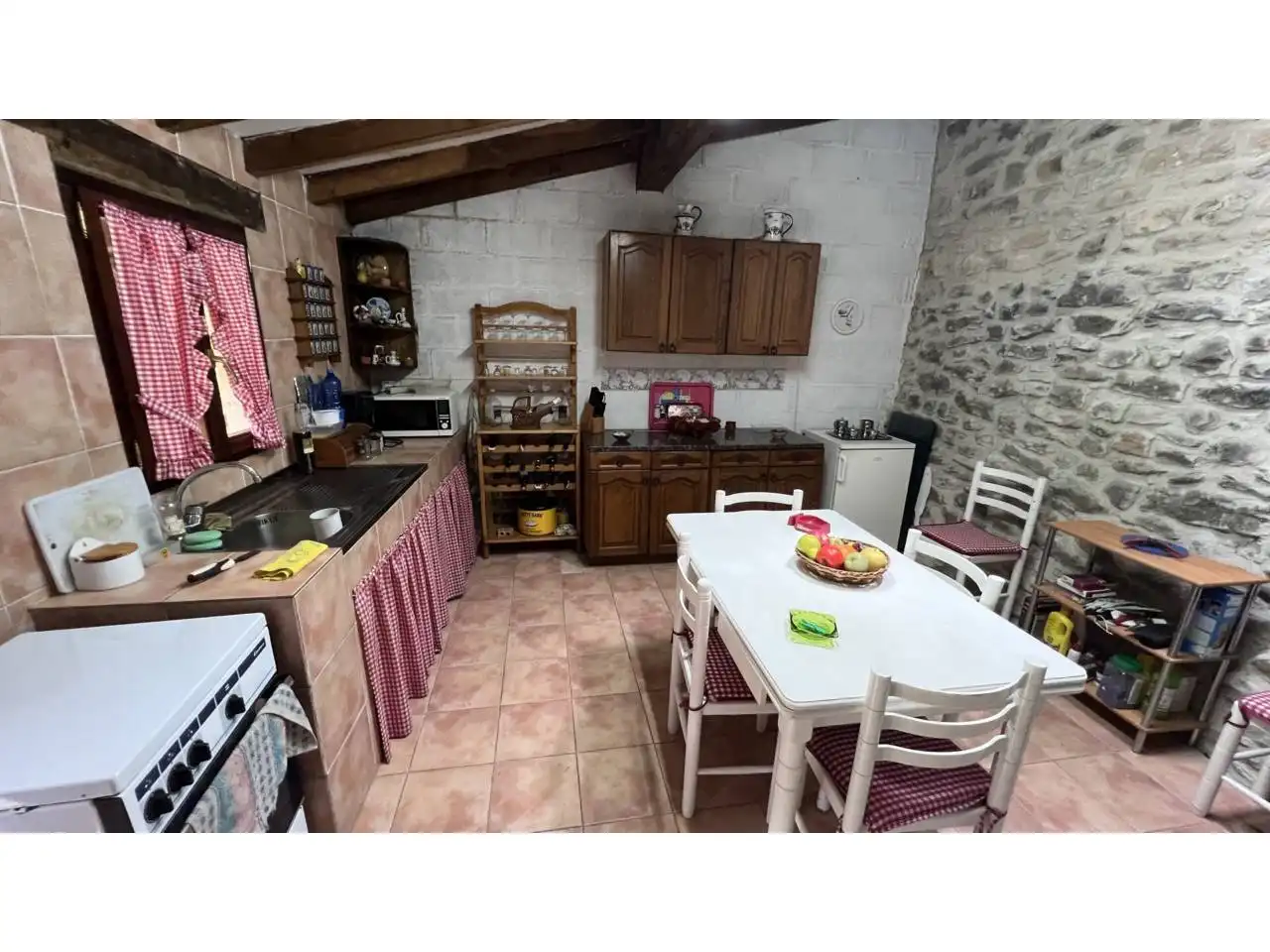 Kitchen of Detached homes for sale in Merindad de Sotoscueva  with Private garden, Terrace and Furnished