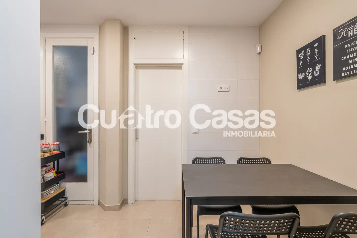 Flat for sale in Barcelona  with Air Conditioner, Heating and Parquet flooring