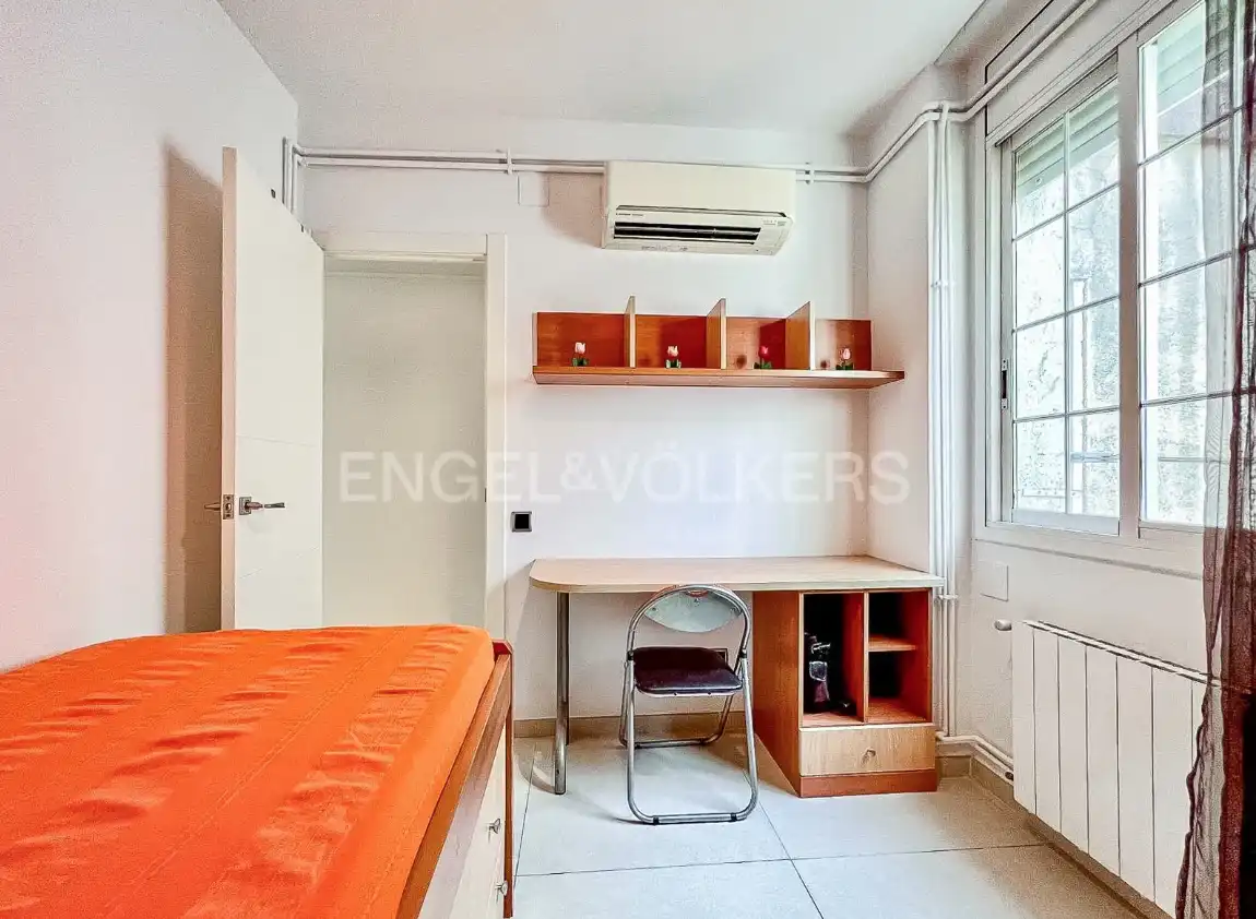 Habitación de Ático en venta en Barcelona con Aire acondicionado, Calefacción y Amueblado
