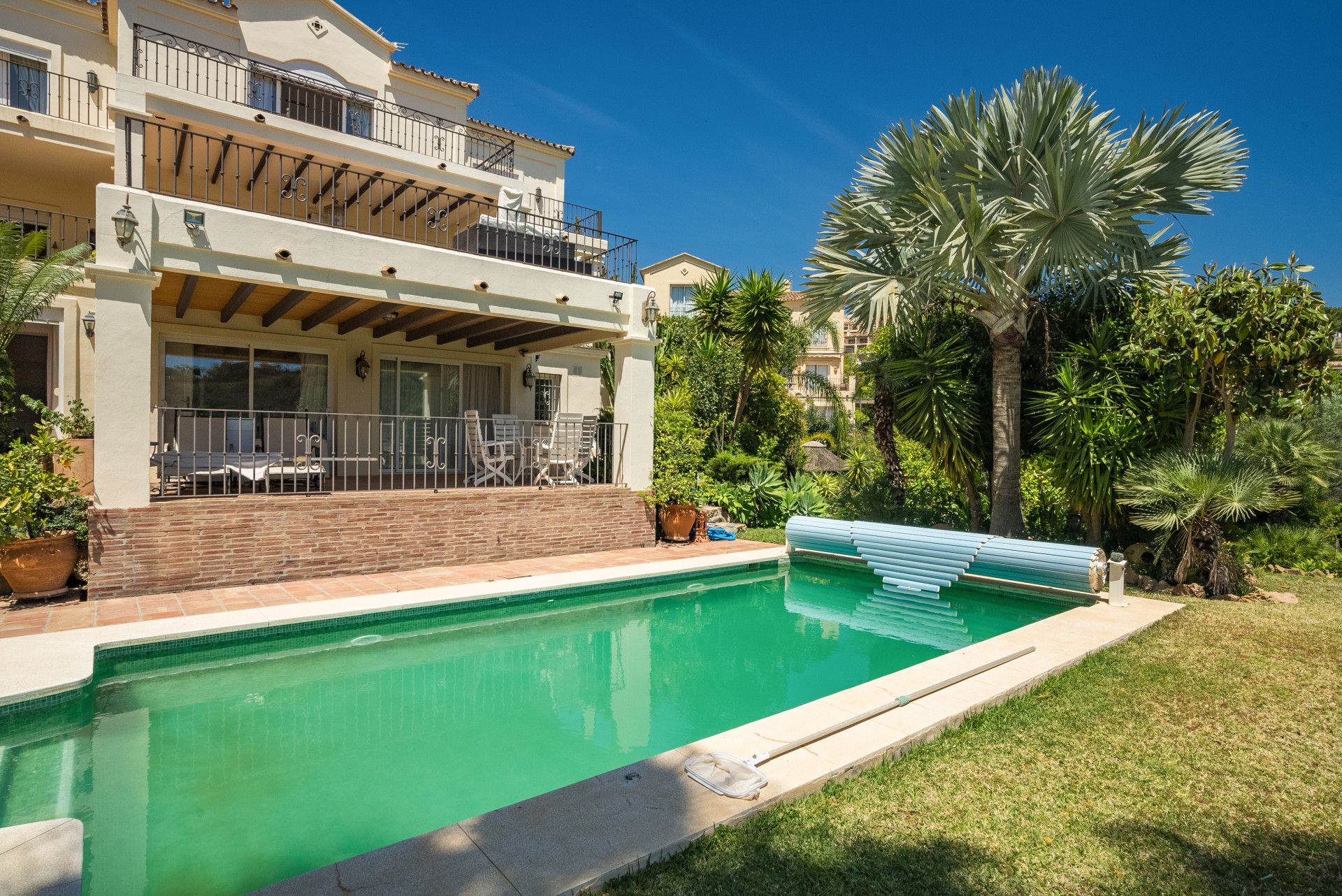 Jardí de Casa o xalet en venda en Benahavís amb Aire condicionat, Jardí privat i Terrassa
