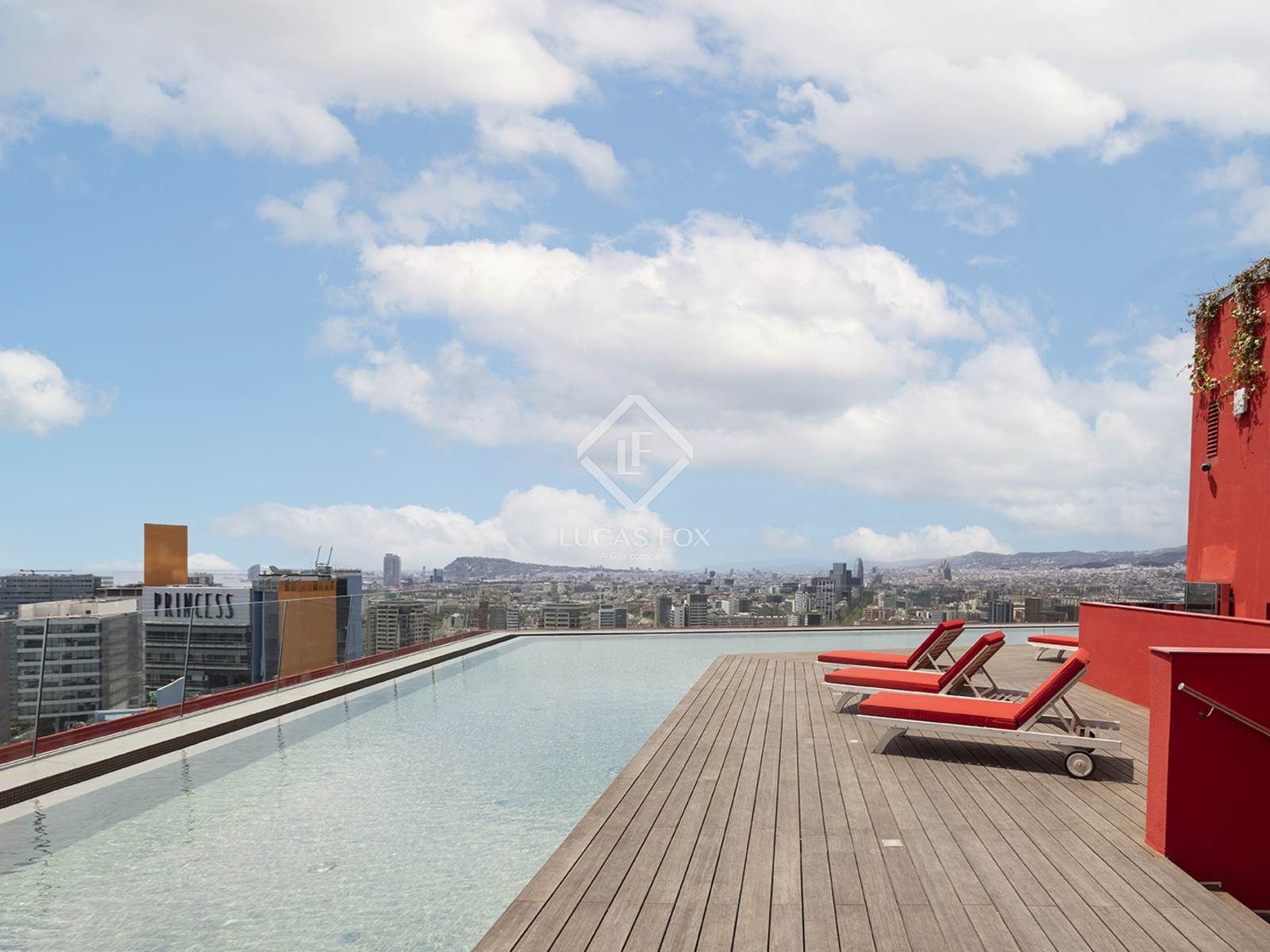 Piscina de Piso de alquiler en  Barcelona Capital con Aire acondicionado, Calefacción y Terraza