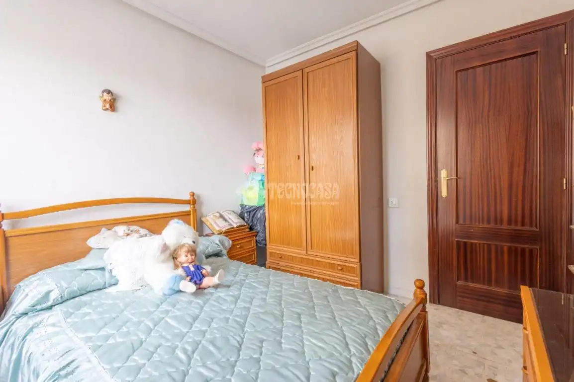 Bedroom of Flat for sale in Villares de la Reina  with Heating
