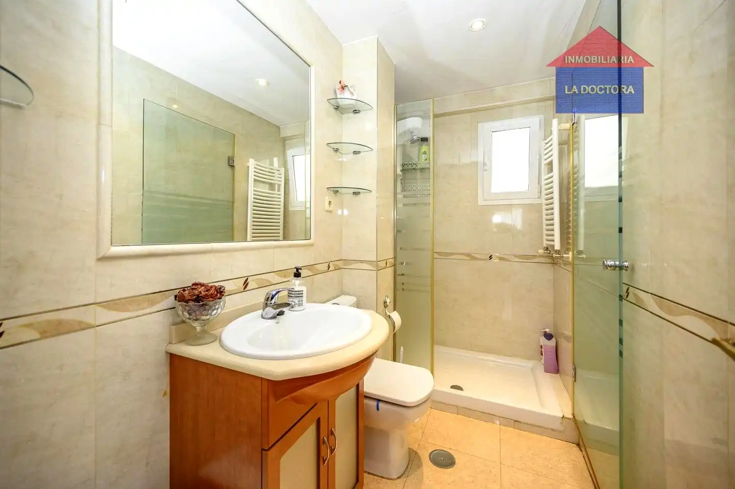 Baño de Piso en venta en Madrid con Aire acondicionado, Calefacción y Parquet