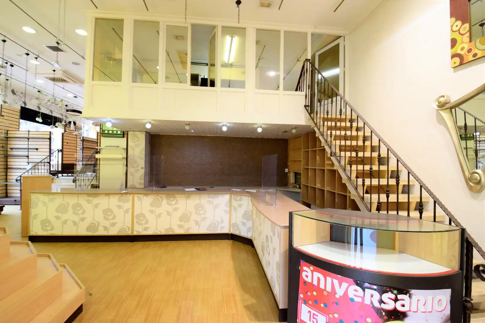 Local comercial en venta en Pueblo, imagen 2