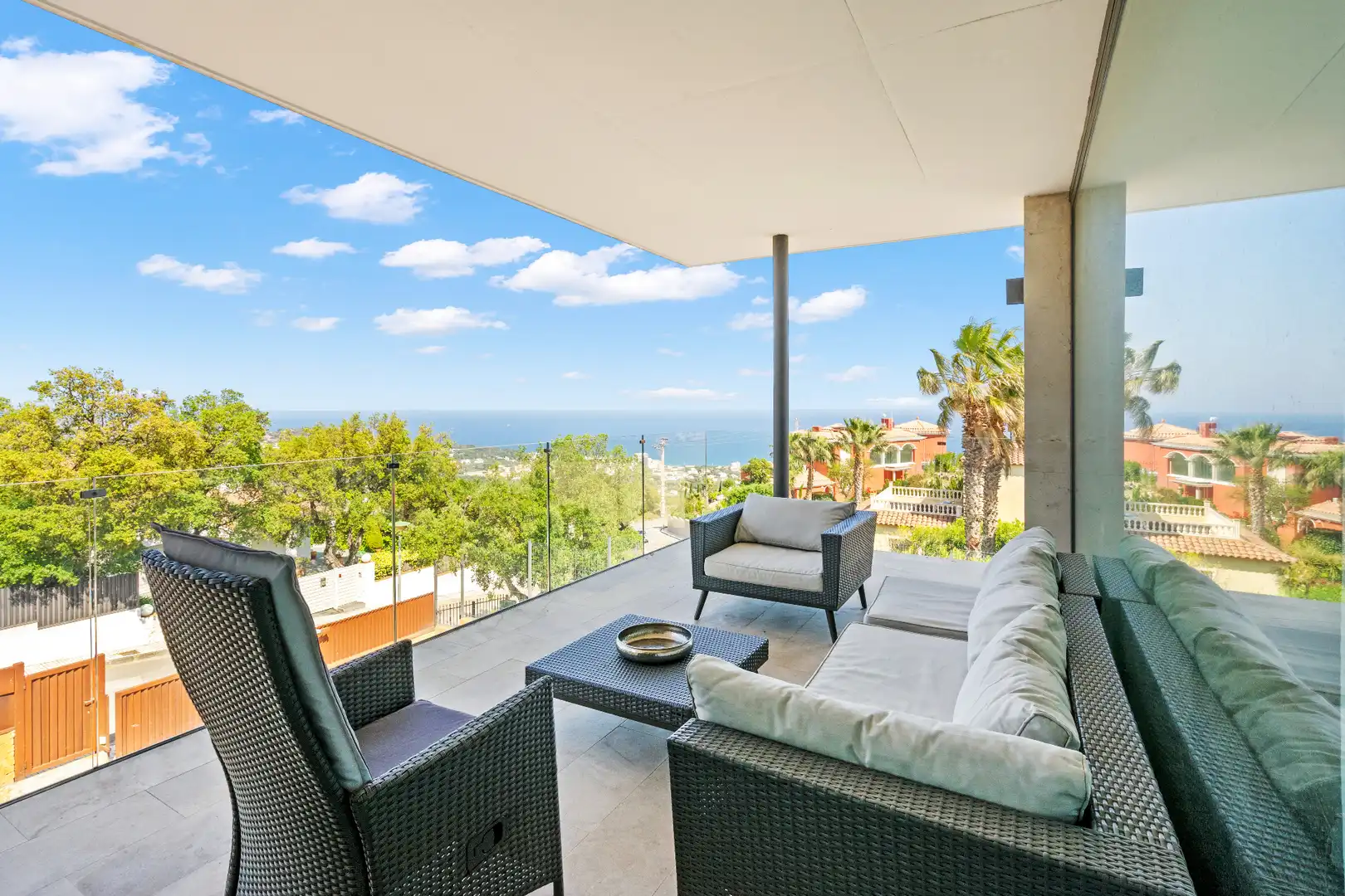 House with pool for sale in Carrer Llentiscle
