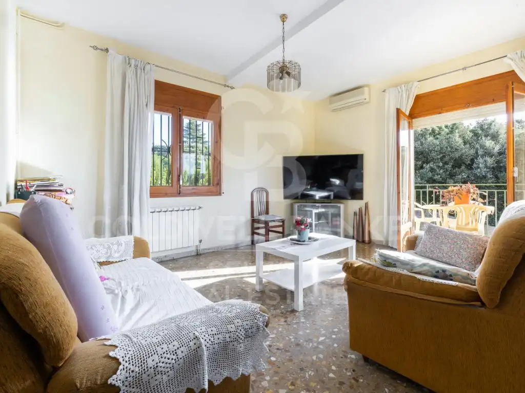 Sala d'estar de Casa o xalet en venda en Castellar del Vallès