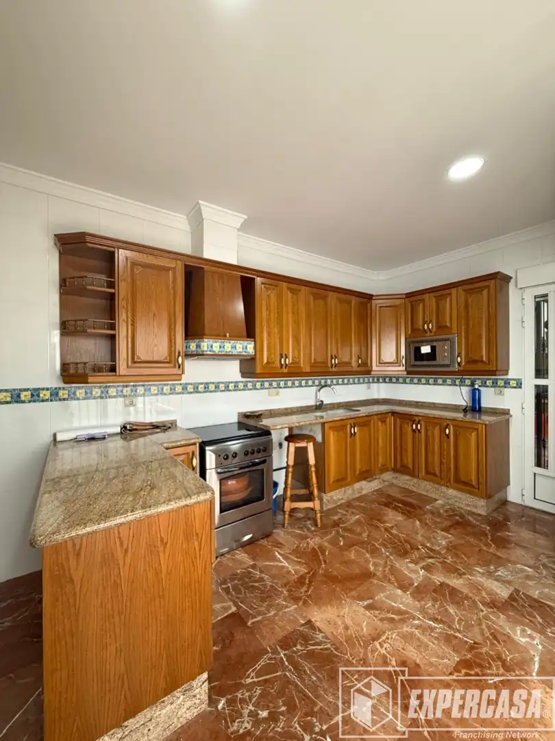 Cocina de Casa o chalet de alquiler en Picassent con Calefacción, Terraza y Trastero