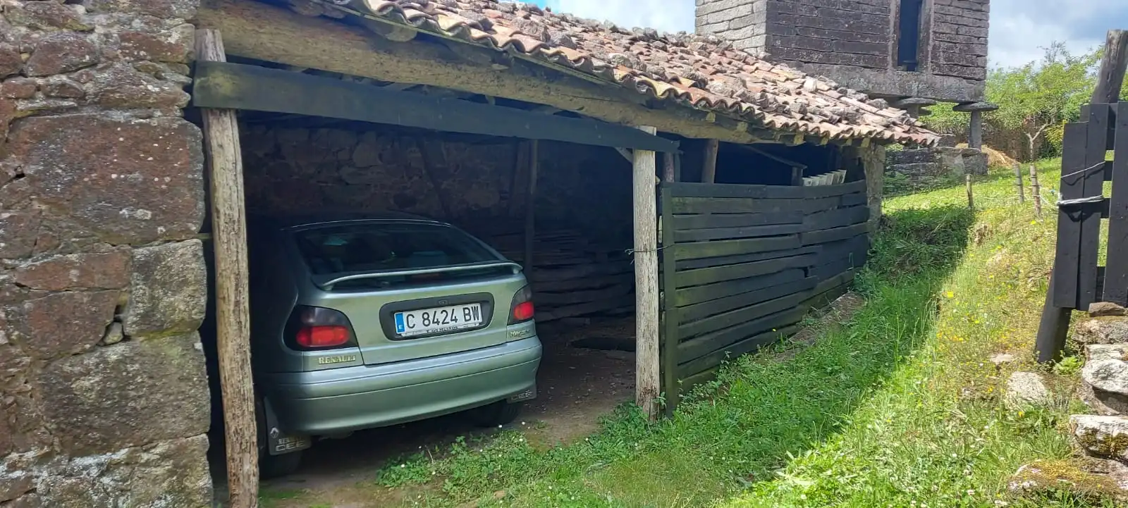 Parkplatz von Haus oder Chalet zum Verkauf in Muxía mit Privatgarten