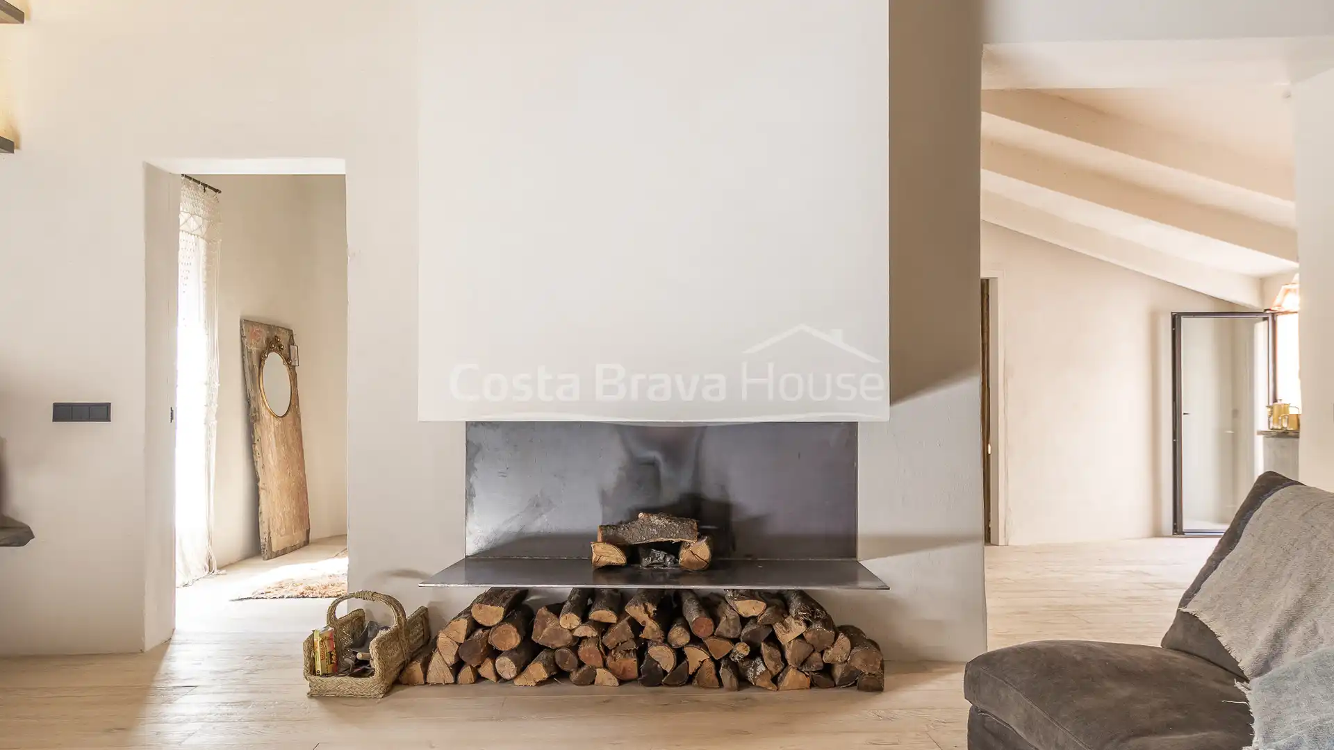 Wohnzimmer von Country house zum Verkauf in Ventalló mit Klimaanlage, Heizung und Privatgarten