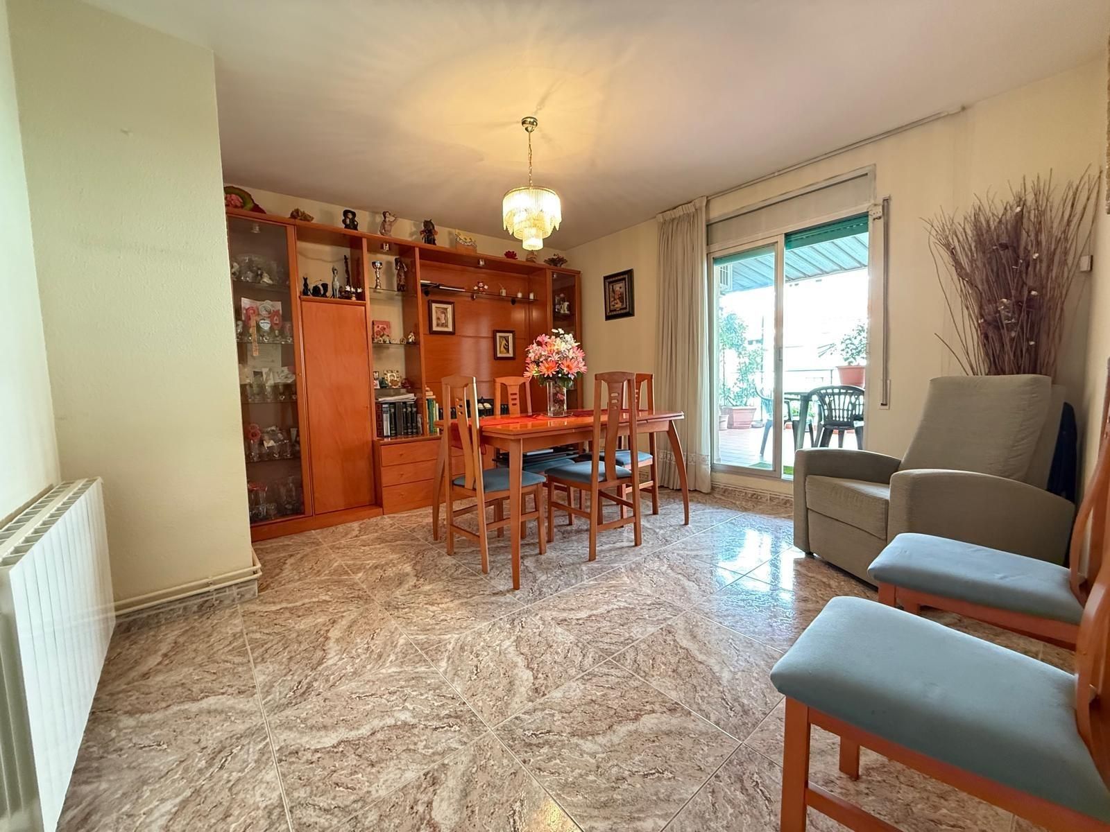 Menjador de Àtic en venda en Esplugues de Llobregat amb Calefacció, Terrassa i Traster