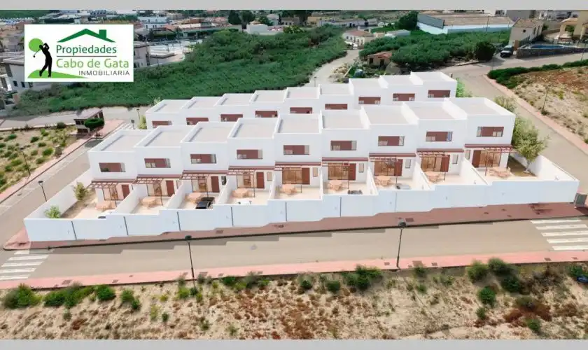 Casa a schiera in vendita a Calle Francisco Villaespesa 8, imagen 2