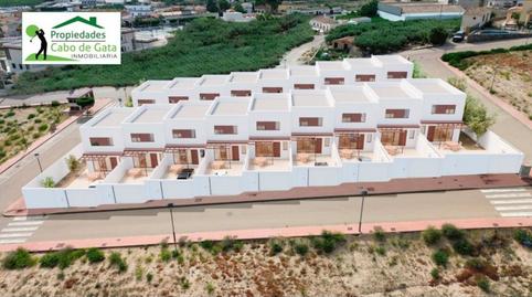 Foto 2 de Casa adosada en venda a Calle Francisco Villaespesa, 8, Antas, Almería