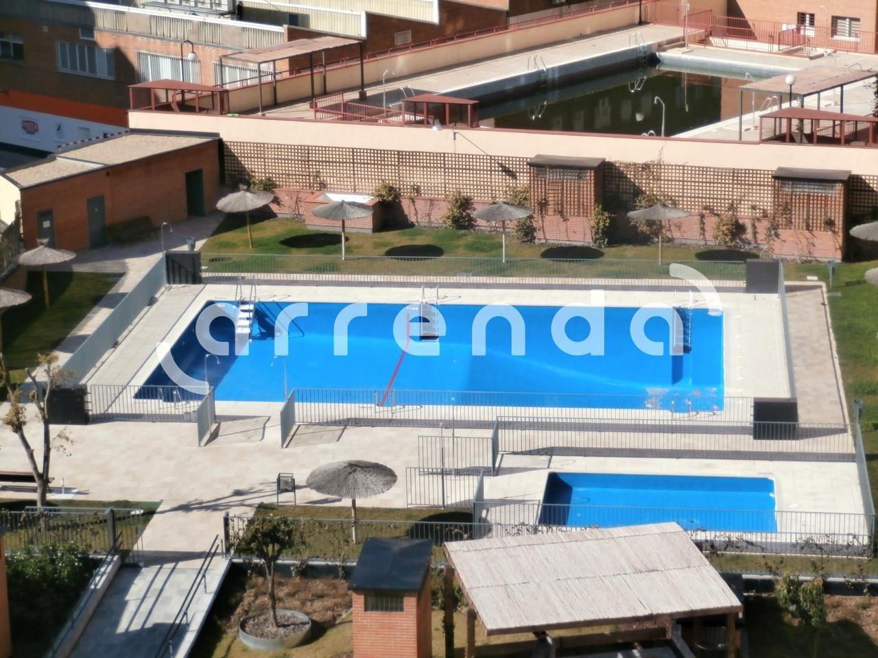 Piscina de Estudi de lloguer en  Madrid Capital amb Aire condicionat, Calefacció i Parquet
