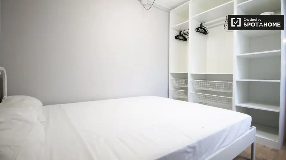 Habitación de Piso de alquiler en Barcelona con Aire acondicionado, Calefacción y Amueblado