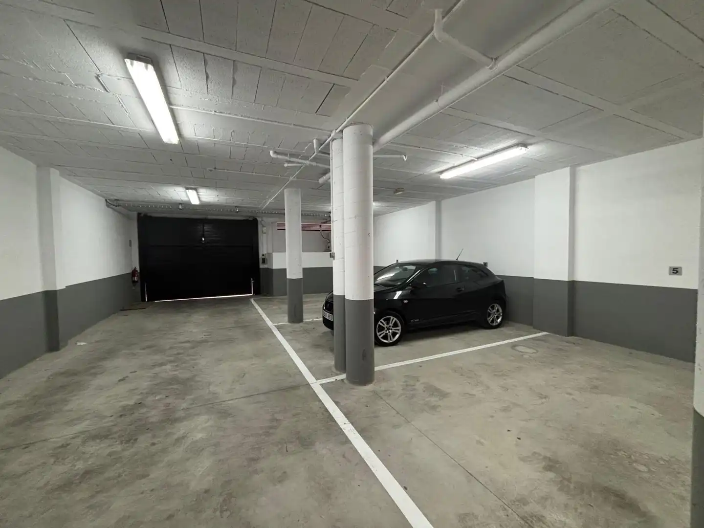 Aparcament de Àtic en venda en Olot amb Calefacció, Traster i Balcó