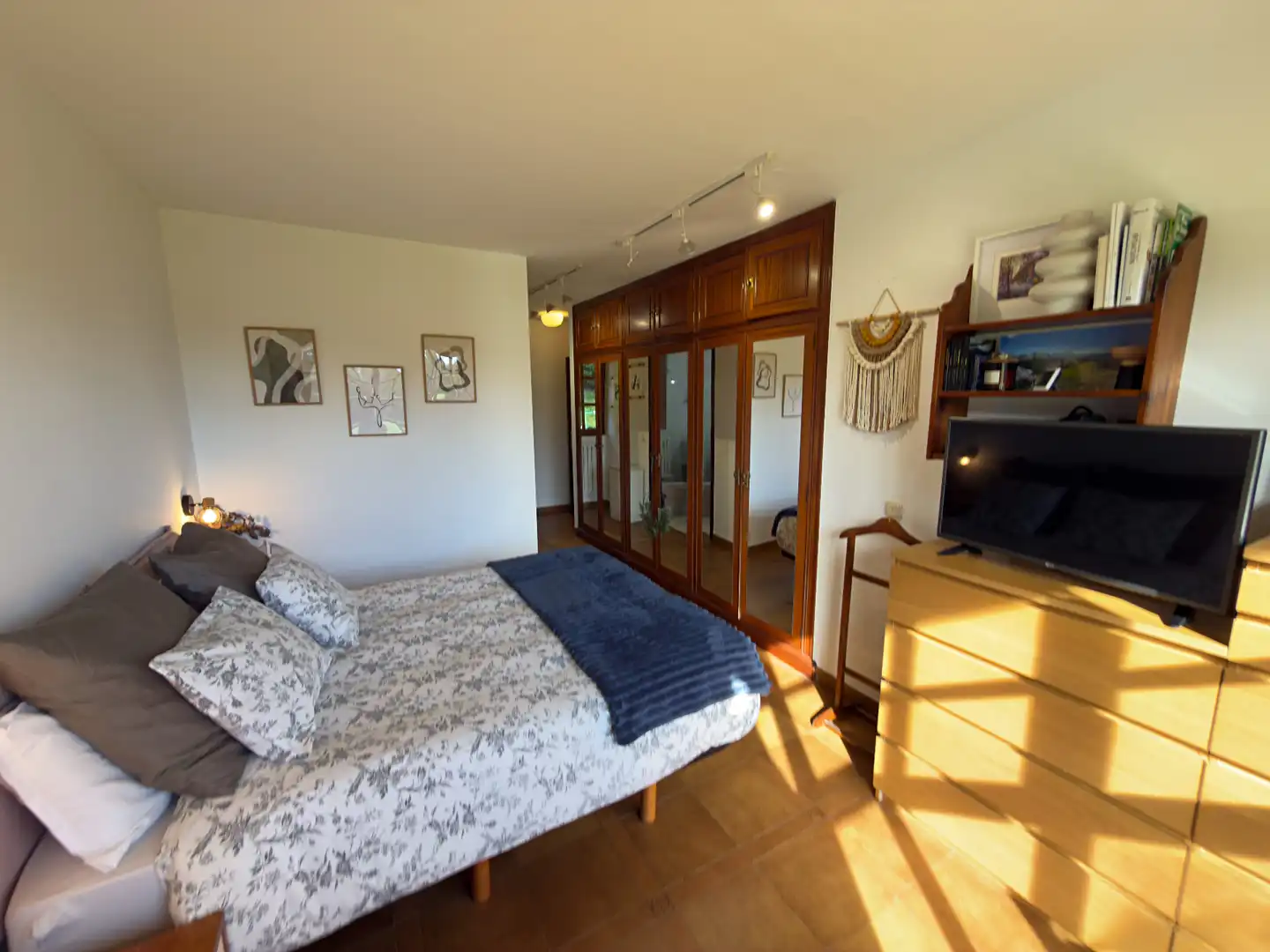 Dormitori de Casa o xalet en venda en Gijón  amb Calefacció, Parquet i Terrassa