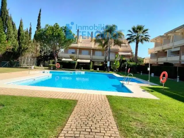 Piscina de Casa adosada en venta en Islantilla con Piscina comunitaria