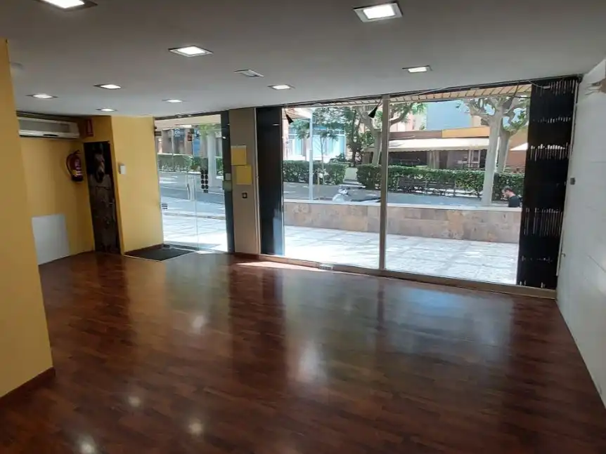 Local commercial à louer à Rambla Marquesa Castellbell 59, imagen 2